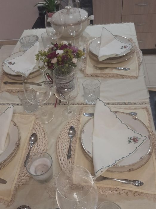 Винтидж порцеланов сервиз за хранене