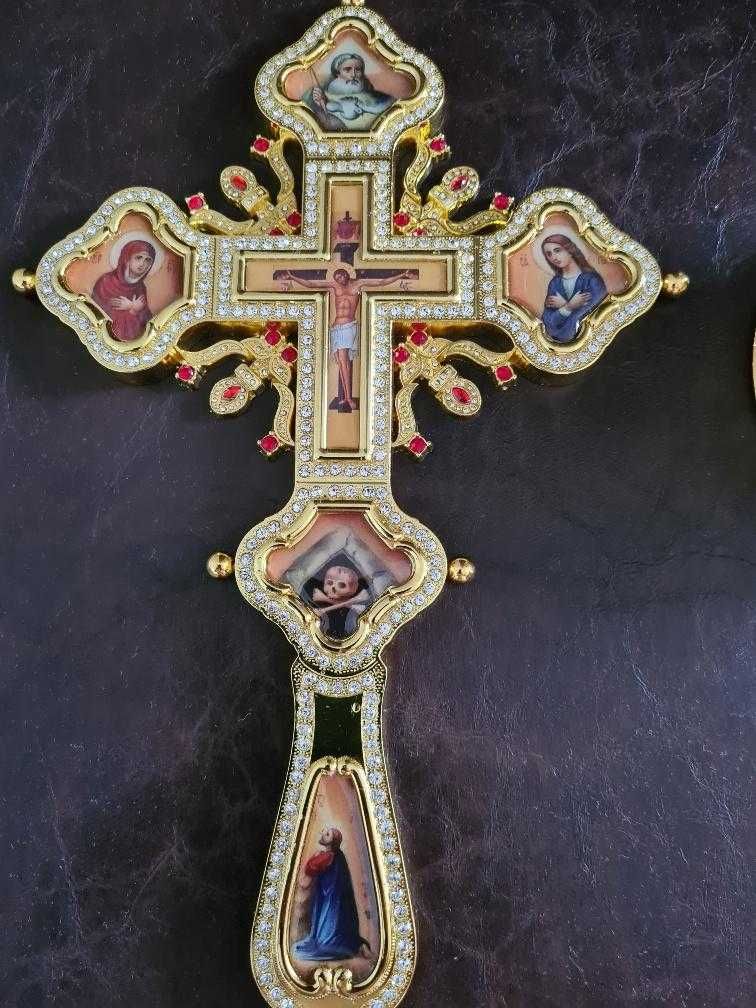 Cruce Metal cu Postament pentru Masa Altarului Relief 3 D