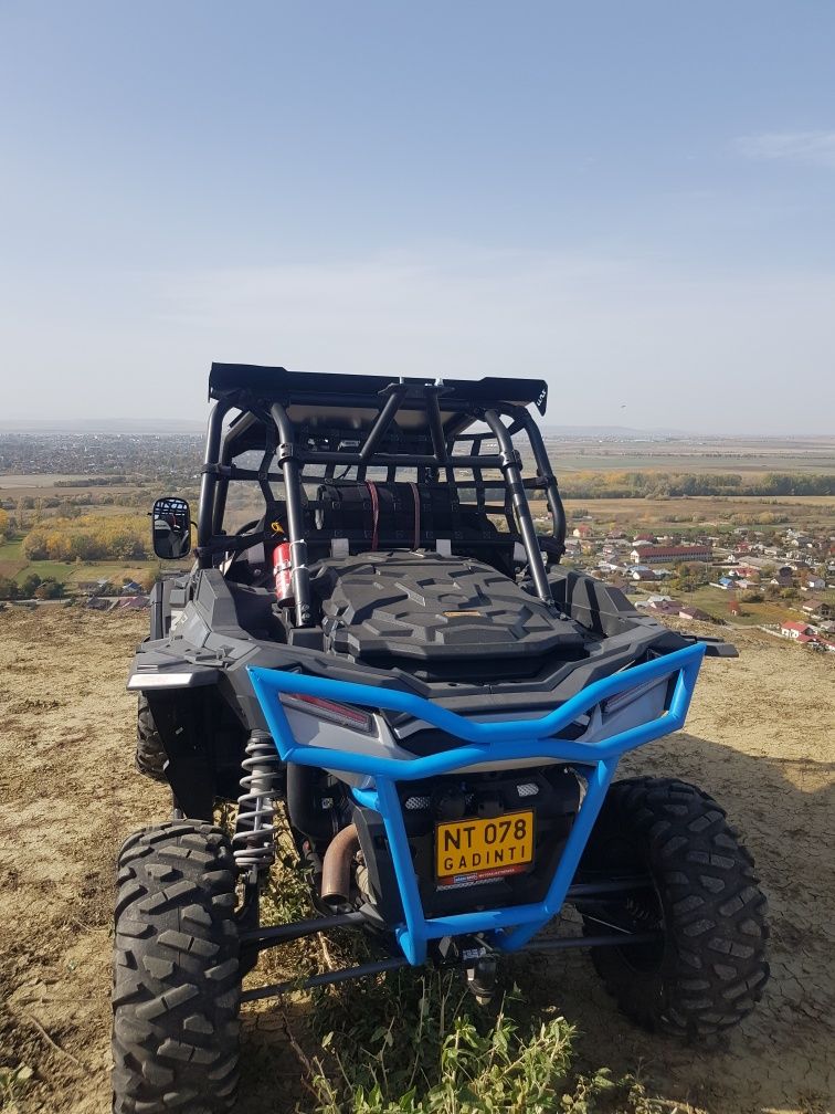 Polaris rzr xp 1000