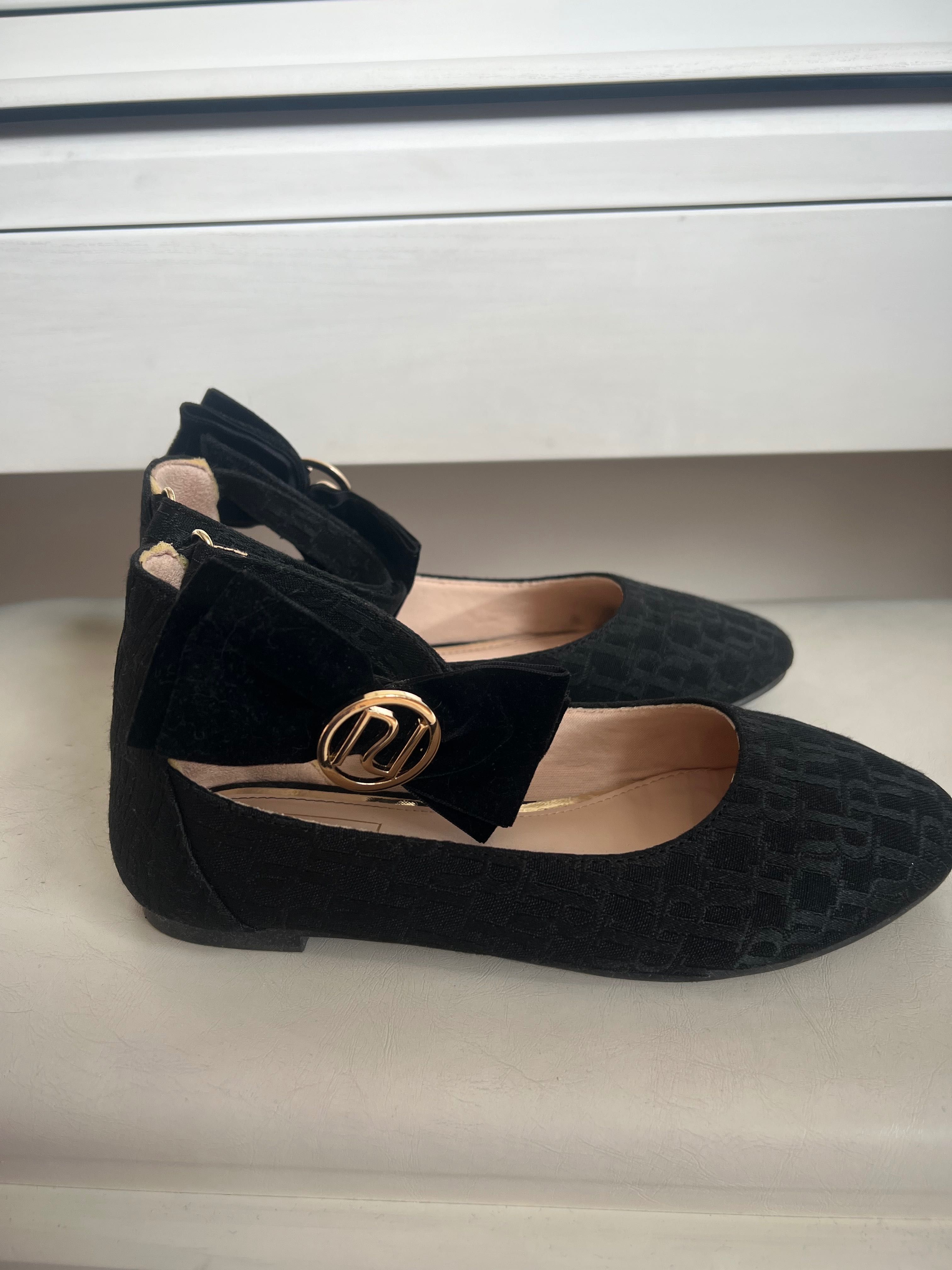 Детски обувки •River Island •