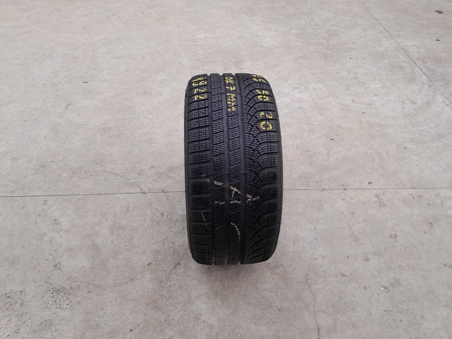 O anvelopa de iarna 265 30 20 pirelli p zero winter 7 mm dot 4922