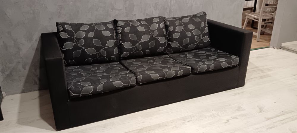 Диван подарявам 2м..