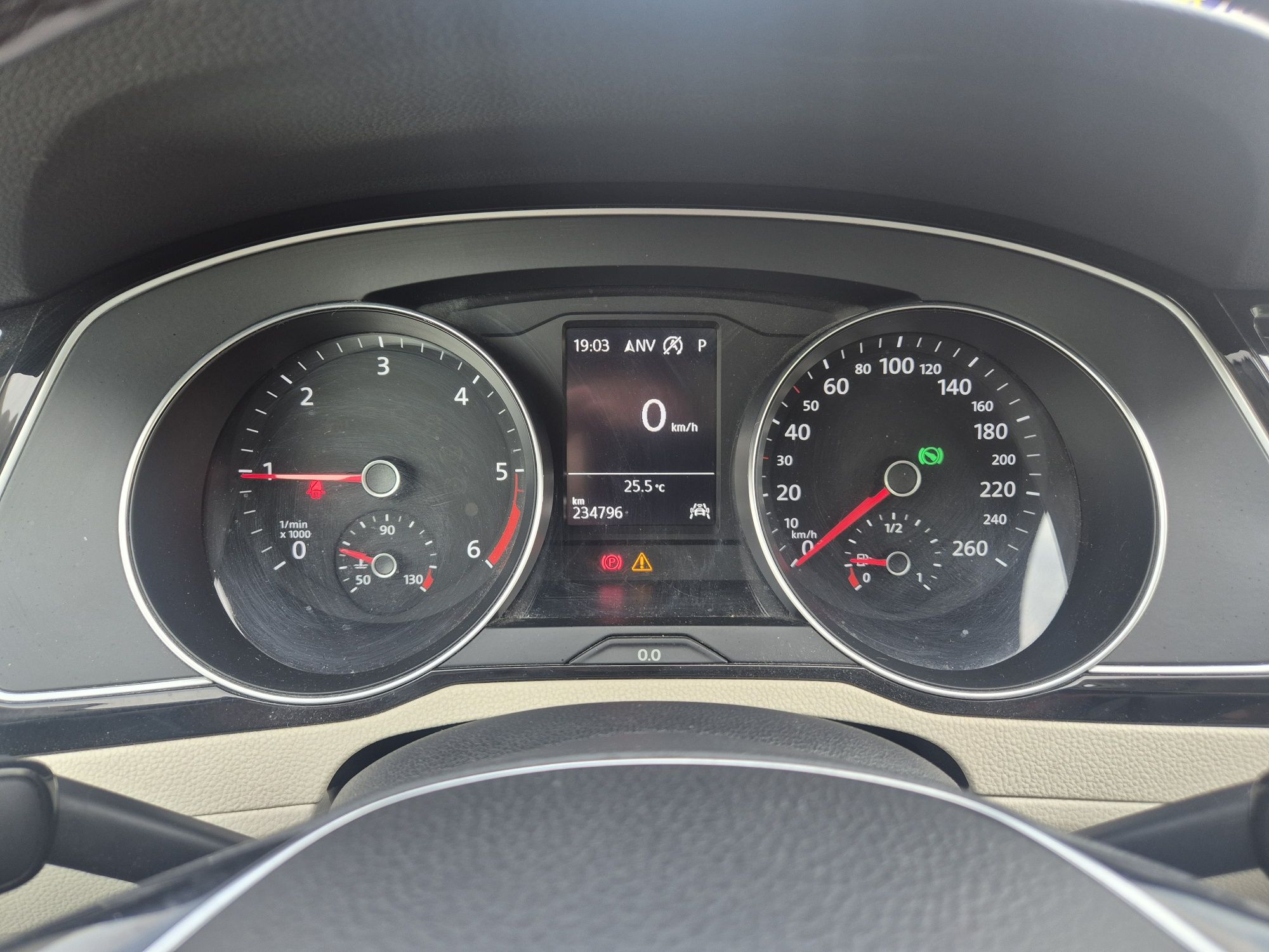 Volkswagen Passat automat 2017 avariat