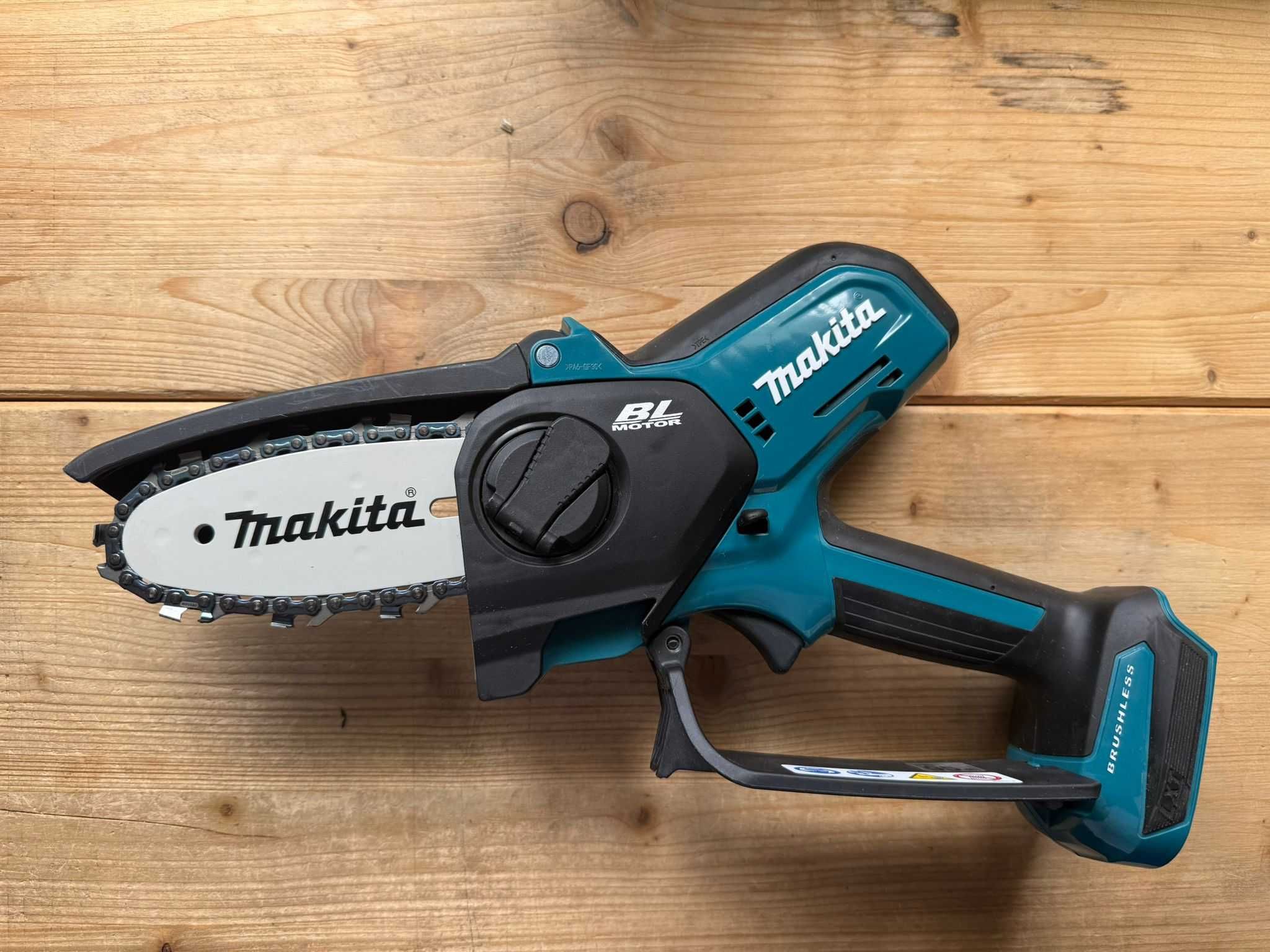 Fierastrau cu lant Makita DUC 101, 18V, 100mm
