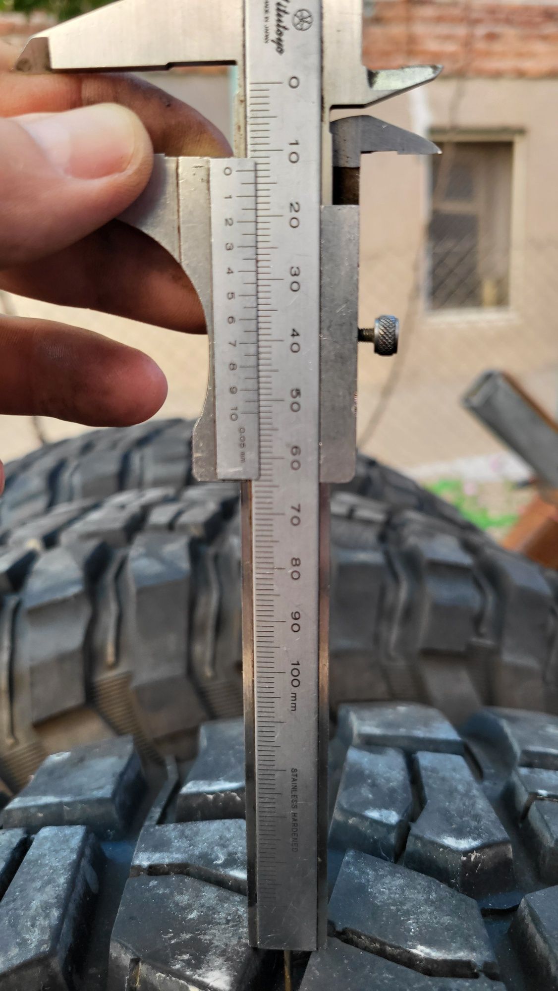 37X12.5R17 BFgoodrich  mud  TERRAIN T/A KM3 116Q