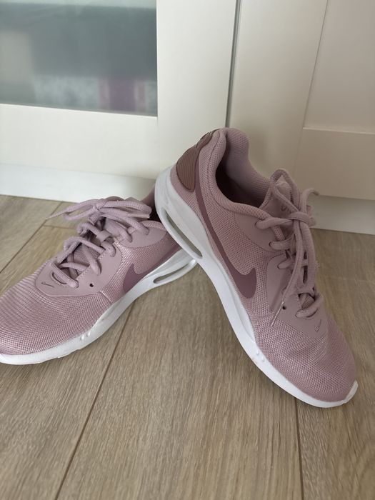 Guess, Nike -маратонки,сникърси
