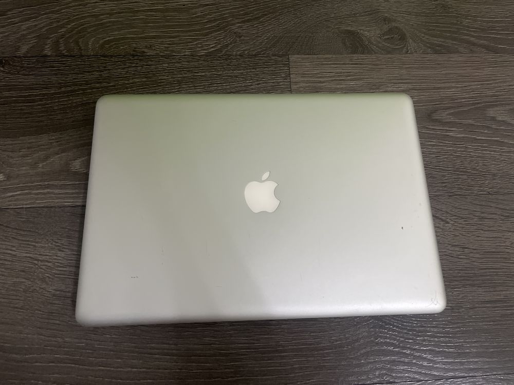 Vand macbook pro a1286 de 15 inch defect