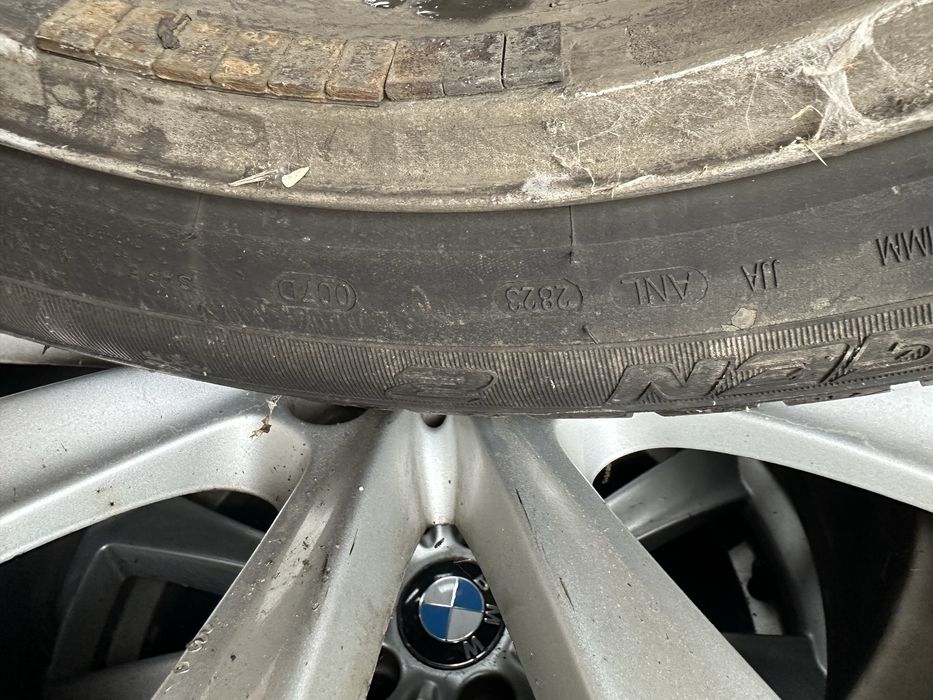Jante cu anvelope iarna BMW 225 55 17 dot 2023
