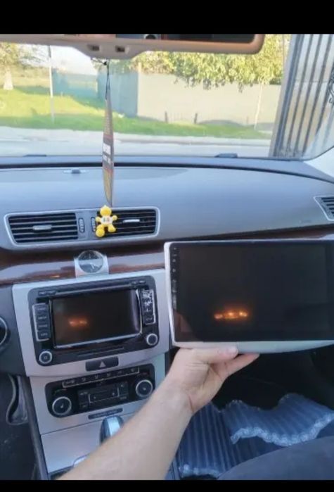 Navigatie android 14-8Gb Ram-128Gb memorie interna dedicata pentru VW