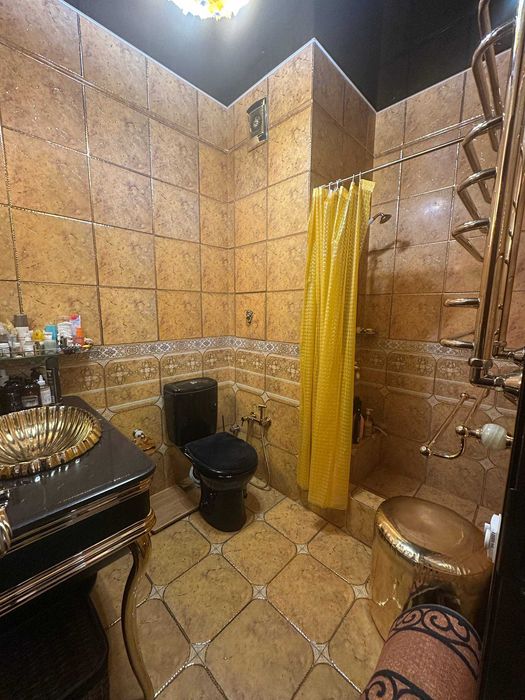 БИЙ Максим горкий Художников  4 комнатная ID01