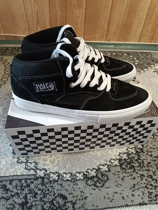 Нови кецове Vans