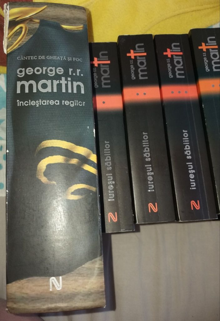 Lot de carti George r.r. Martin