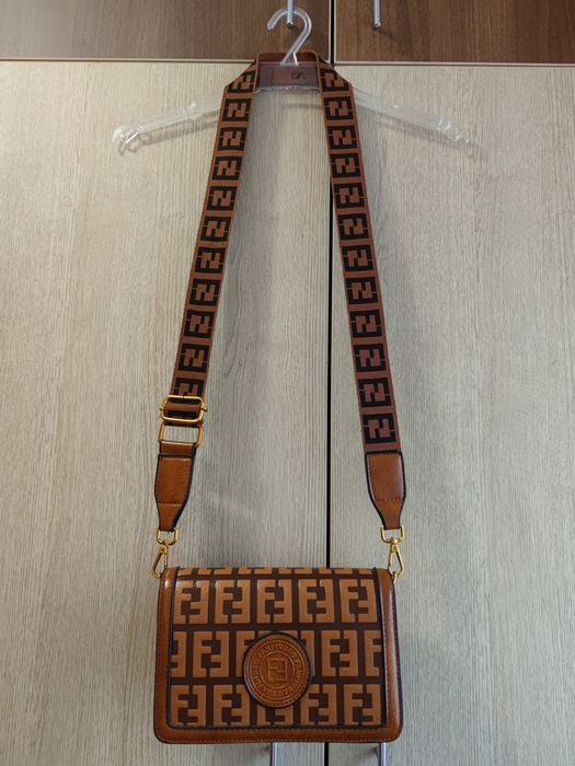 Geanta crosby calitativa