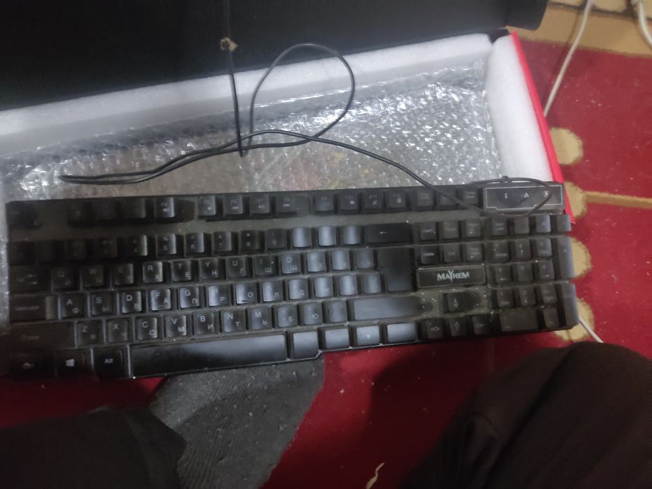Продам игровую клавиатуру defender mayhem с RGB 3000 тг