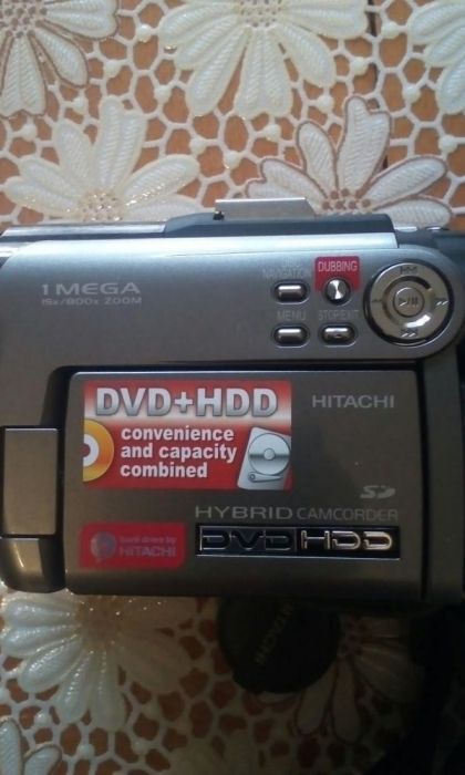 Видеокамера HITACHI DVD+HDD HYBRIT 1MEGA15×/800×zoom модел DZ-HS301E
