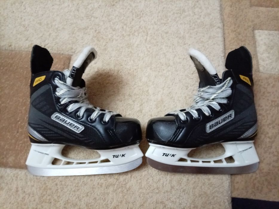 Хоккейные коньки