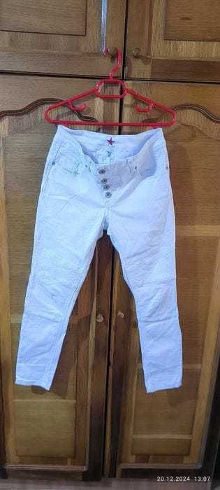Vând pantaloni dama