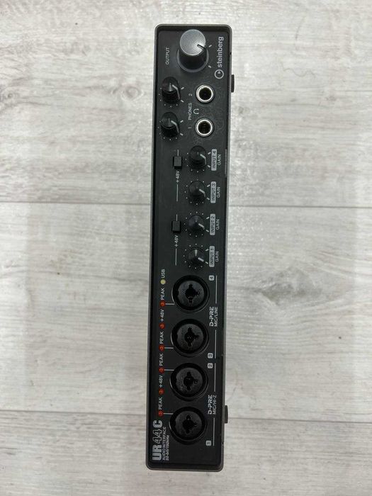 Steinberg UR44C — аудиоинтерфейс на 4 входа