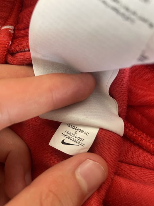 Червен Nike панталон
