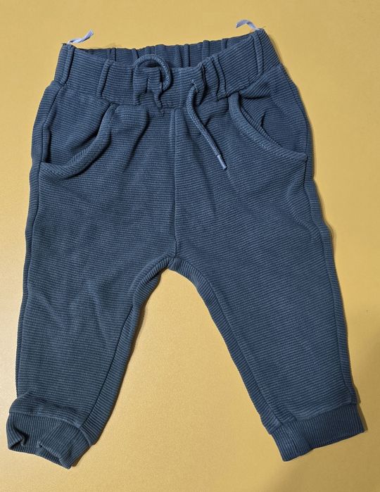 Set pantaloni marimea 80