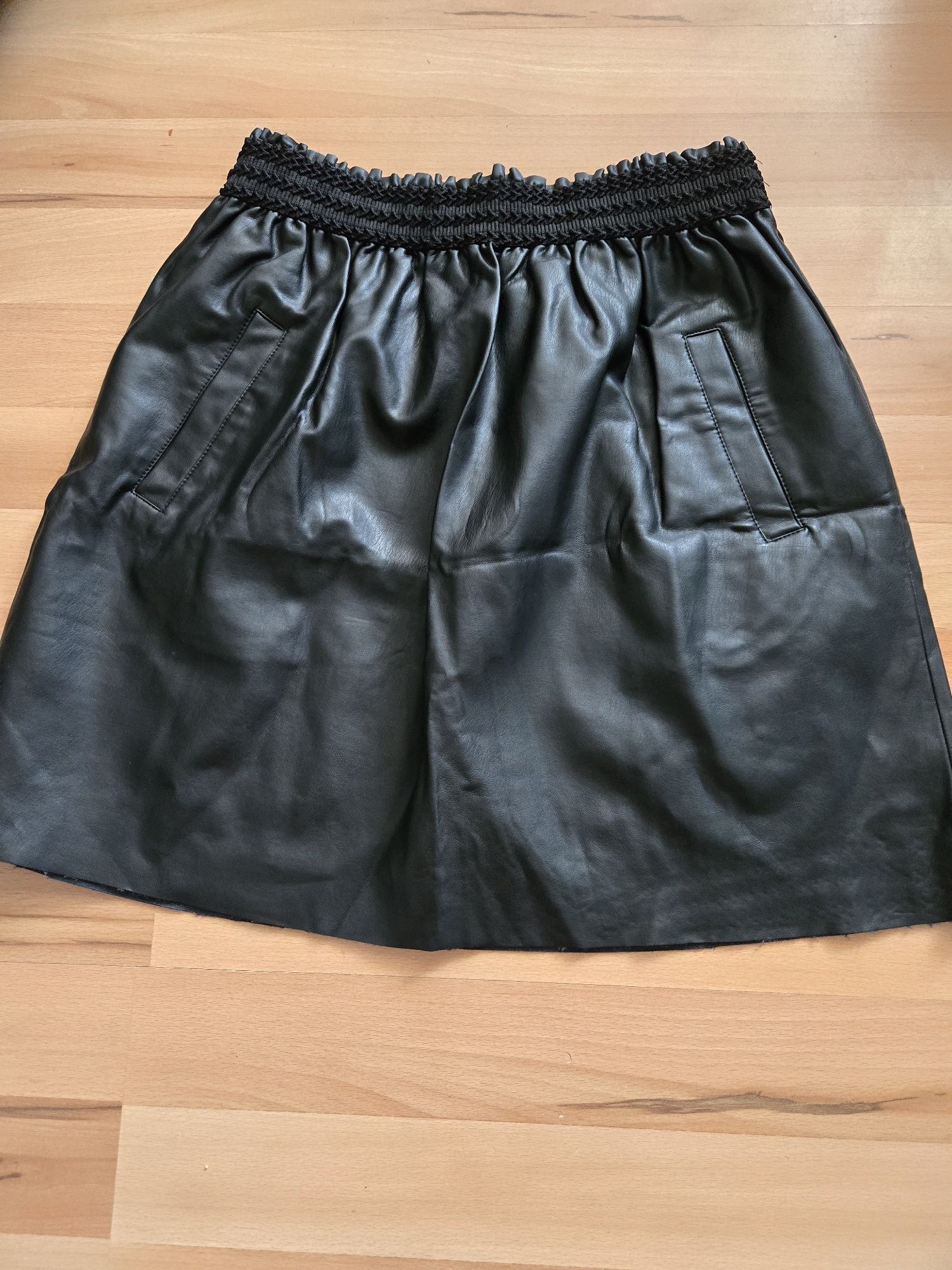 Кожена пола Zara