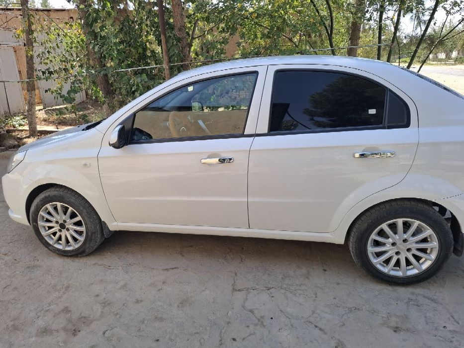 Nexia 3 yili 2019 Kraska toza qarab haydalgan