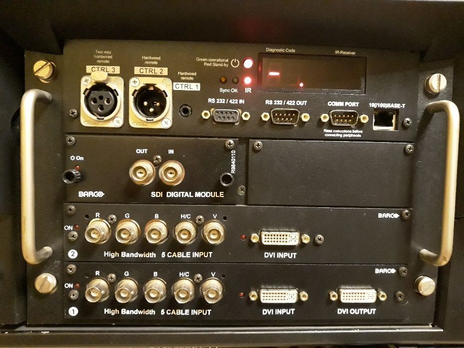BARCO SLM G8 Проектор 3xDLP-Chip Profesional Cinema Projector