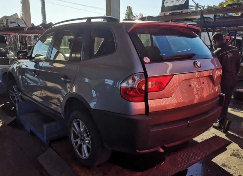 Dezmembrez bmw x3 e83