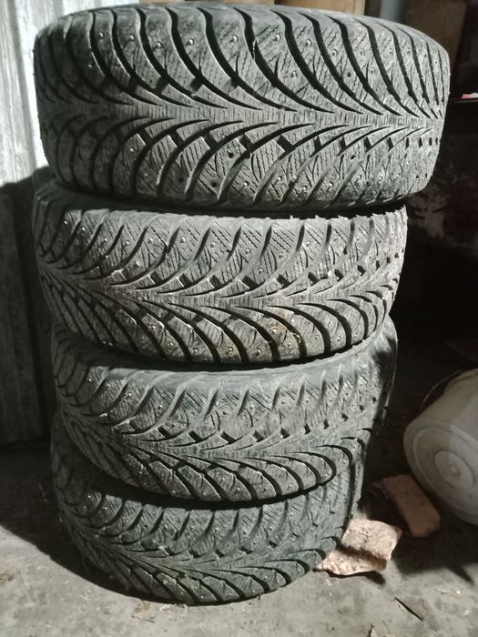 Продам шины в отличном состоянии без каких либо повреждений