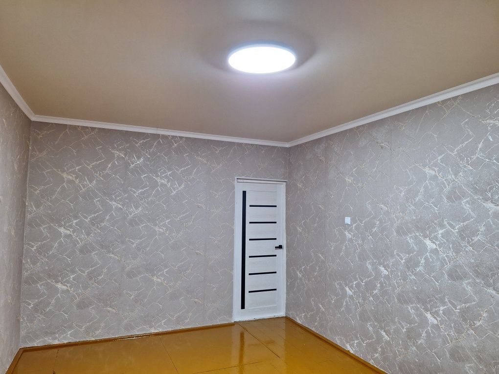 Продаётся  2 комнатная
