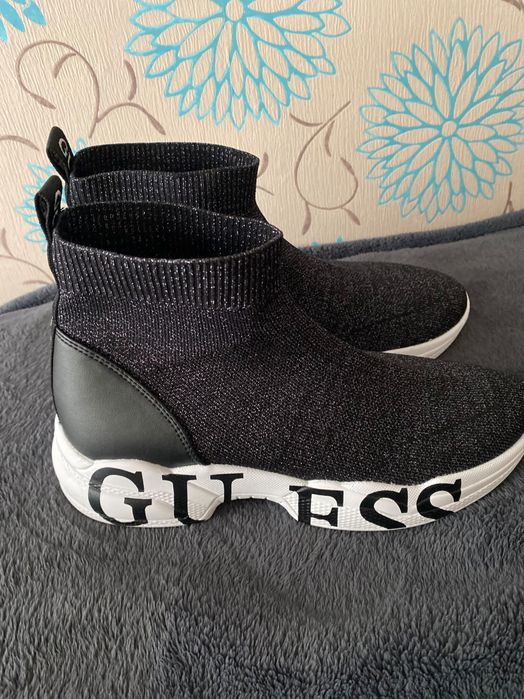 Черни боти Guess тип чорап