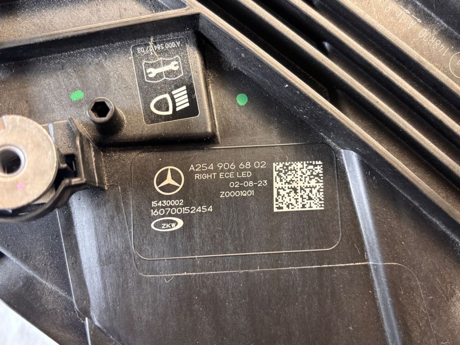 Mercedes-Benz GLC X254 десен фар