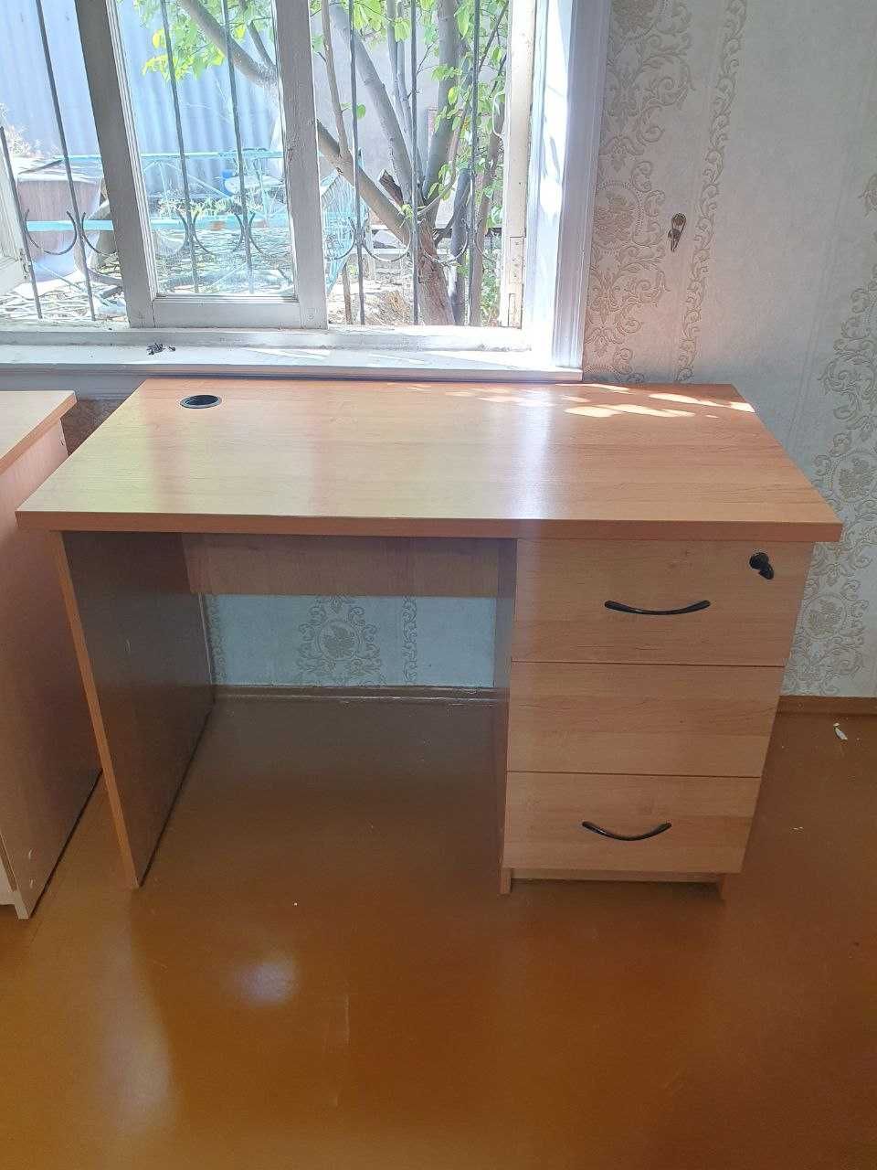 УЧЕБНЫЙ, компьютерный, офисный СТОЛ  с выдвижными ящиками