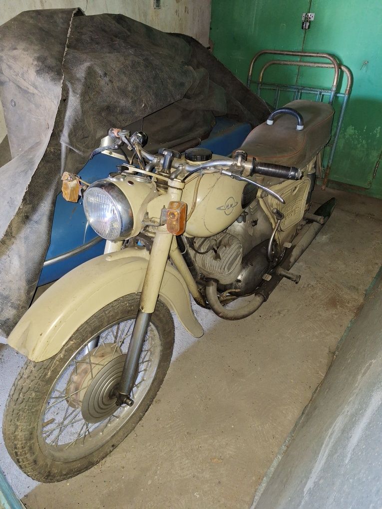 Продам антикварный мотоцикл ИЖ  Ю2К  1968года выпуска.