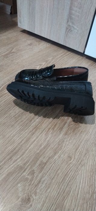 Лоуфъри с дебела подметка 33ном