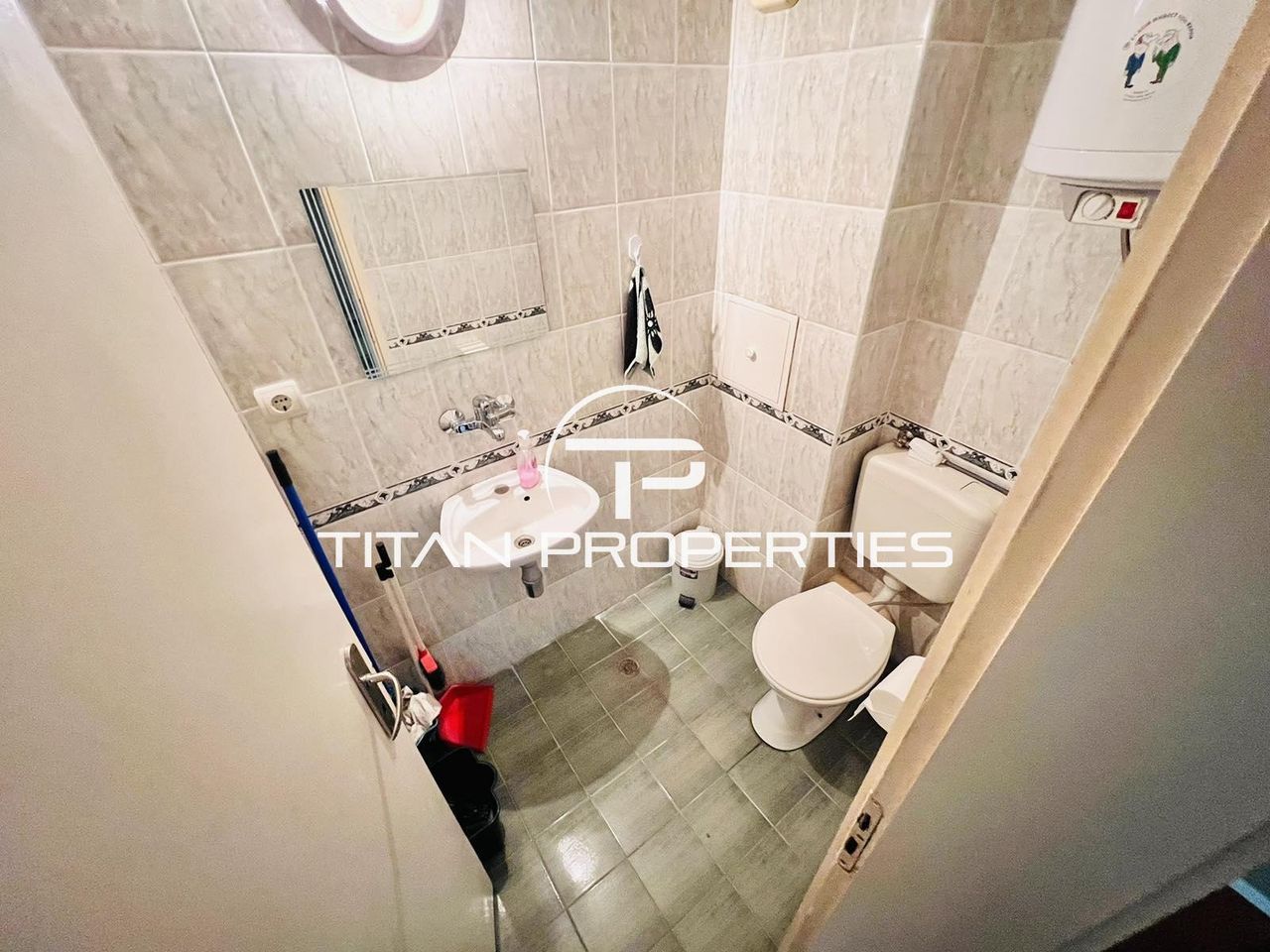 Дава се под наем Офис в Бургас, Център - 35 кв.м за 229.5 € - Снимка #5