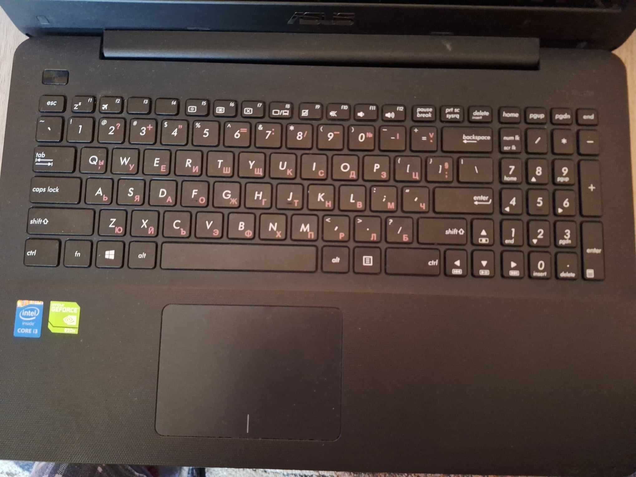 Лаптоп Asus X555LJ