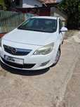 Opel Astra J, anul 2010, 1,4 benzină, 127000 km, 3400 euro