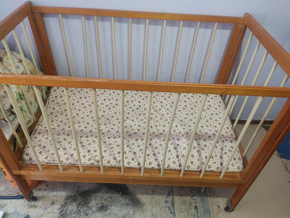 Детская кроватка