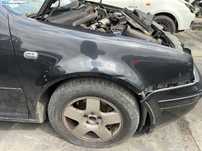 Aripa Dreapta Fata cu Mica Imperfectiune Culoare LC9Z Volkswagen Golf 4 1998 - 2006 [B3975]