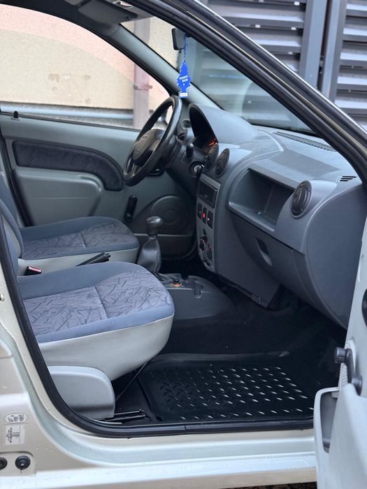 Dacia Logan 1.4 MPI 47.457 km Proprietar