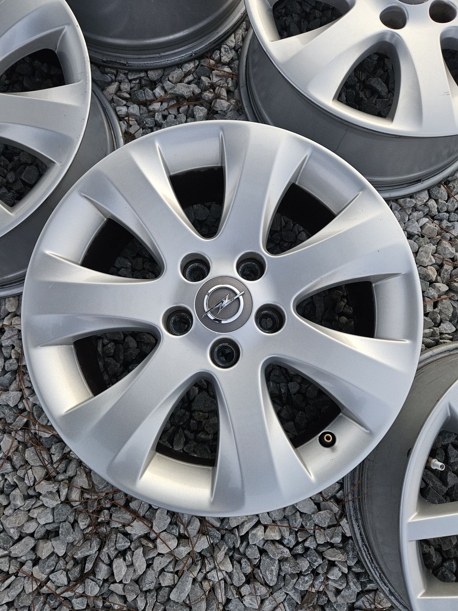 5х110.16.цол..6.5.ж..ет.37 оргинални OPEL