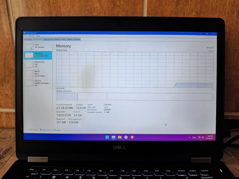 Laptop Dell cu procesor i5 Gen 6, SSD M2, 16 GB DDR4.