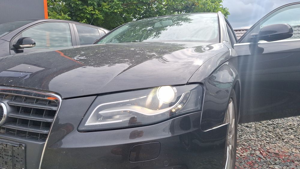 Vând Audi a4 lovit.