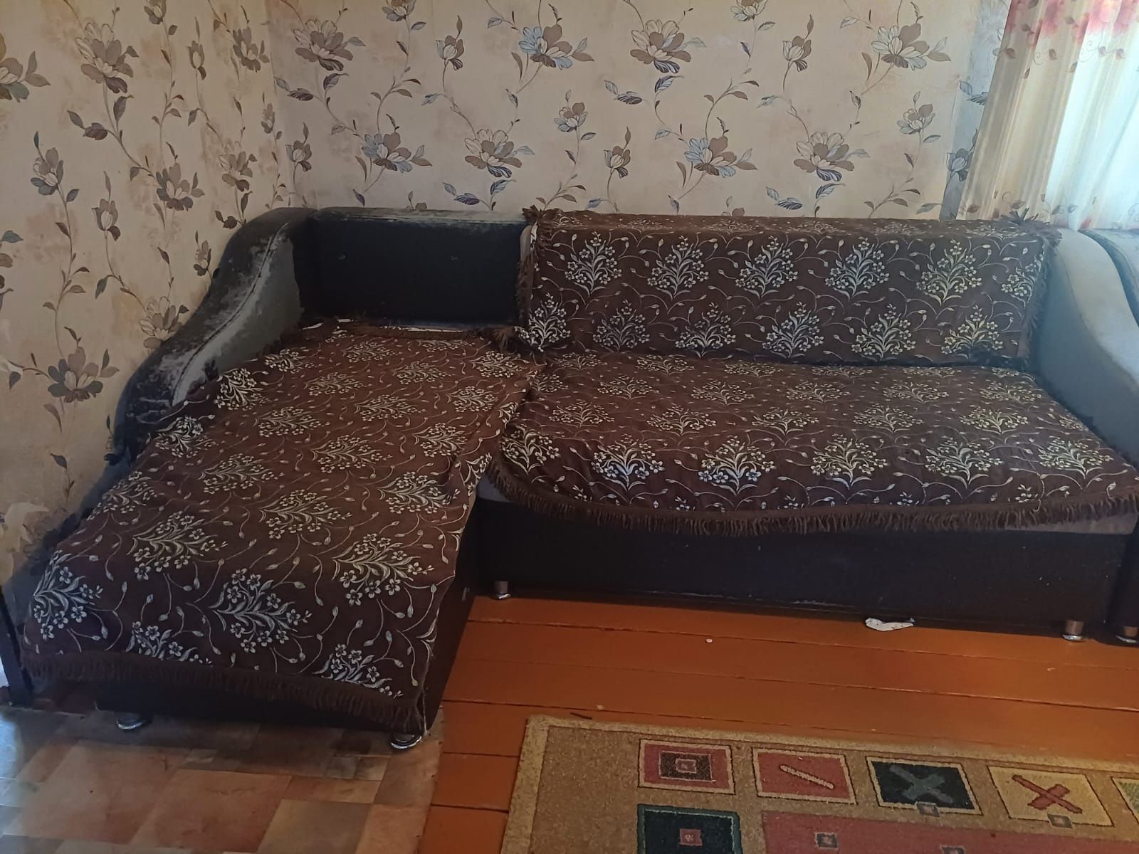 Диван для зала б/у