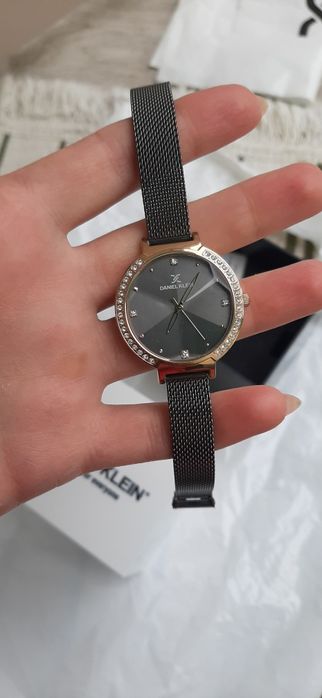 Продам часы женские Daniel Klein