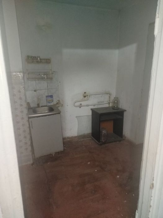 Dom Sotiladi 2 xona Bez Remont Toshkent viloyati  Bóz Suv