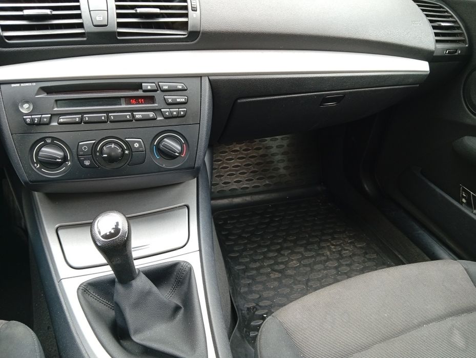 Vând sau schimb BMW 116i benzina