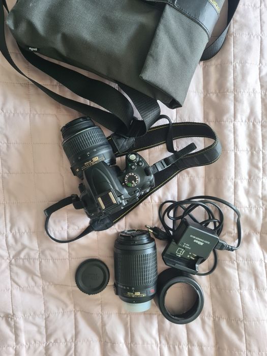 Фотоапарат Nikon D5000