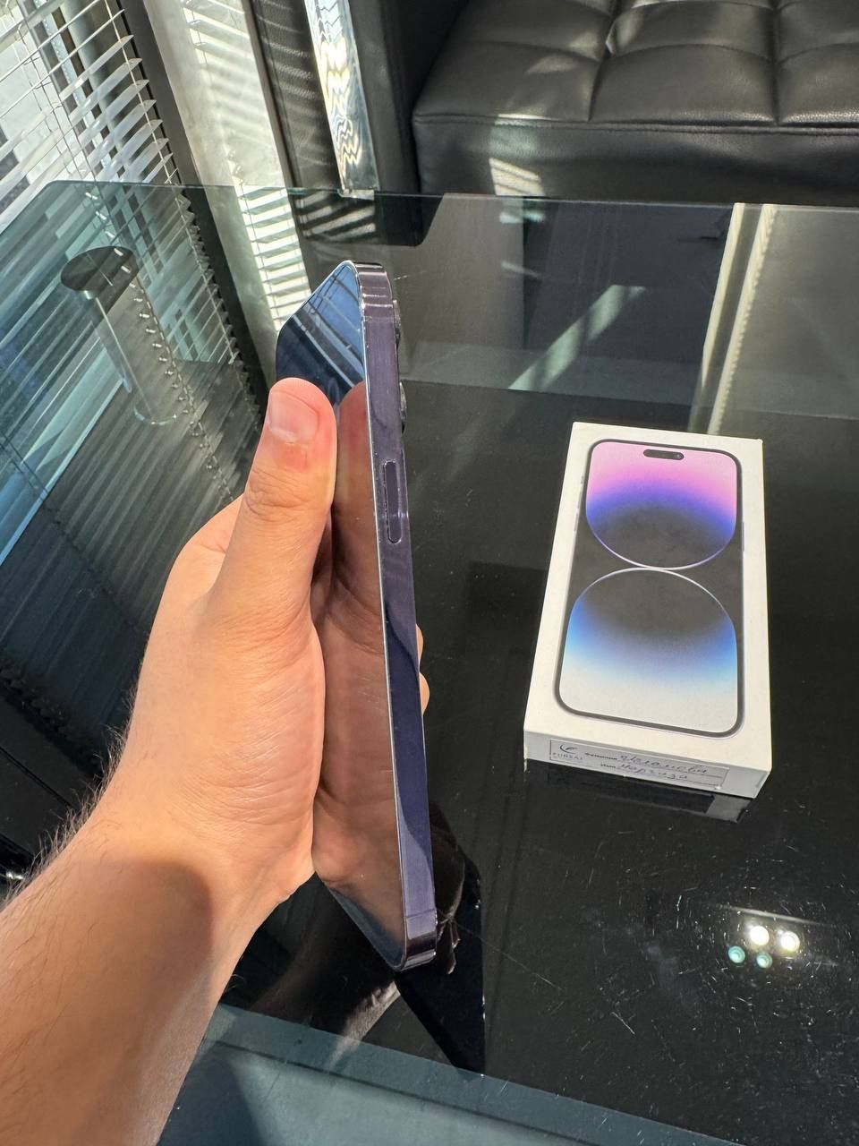 Iphone 14 pro max  purple